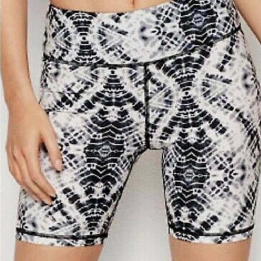 *Victoria Sport Black White Tie Dye Biker Shorts M